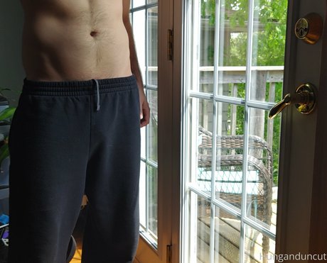 hunganduncut top pornstar img