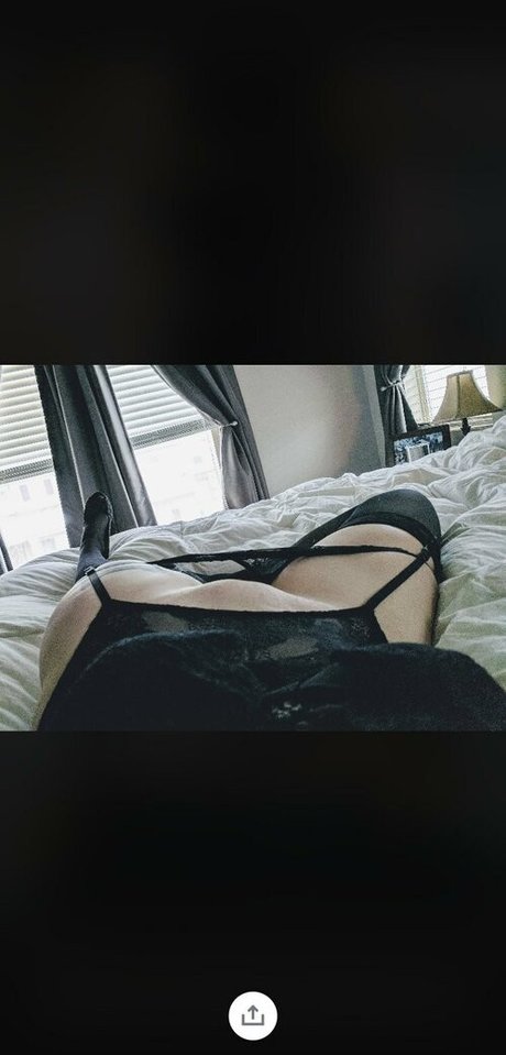 realpalesnowbunny hot star img