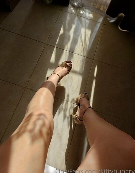 kittyhungry model top pictures