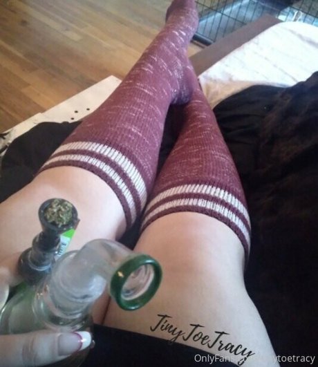 tinytoetracy nudes star picture