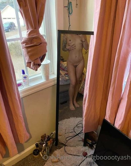 Ashley Sikes porn model pics