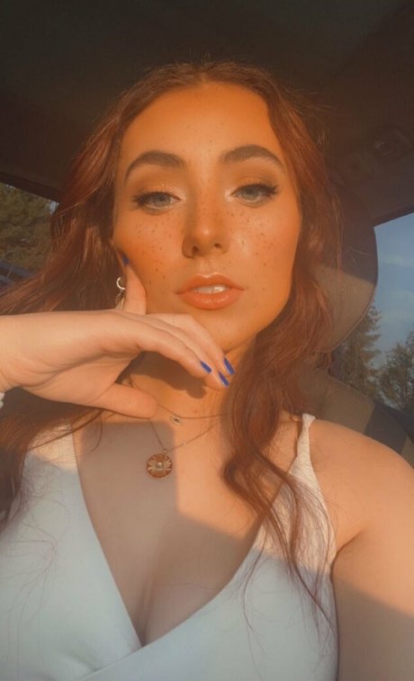 Kenna Cameron star erotic images