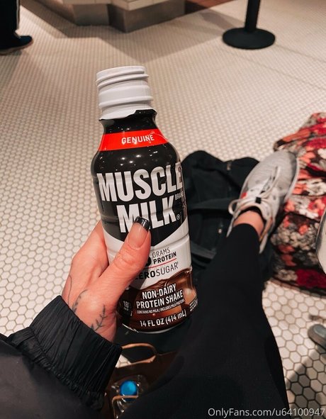 Megan Canell model nudes pics