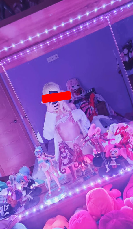 Hacchi Whitebear pornstar art photos