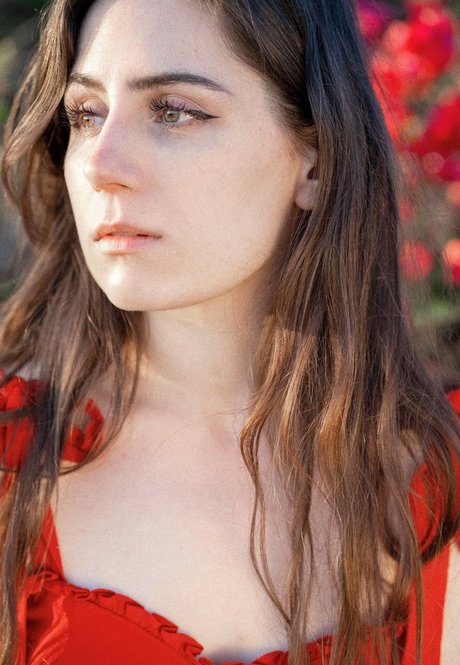 Dodie Clark high quality actress images