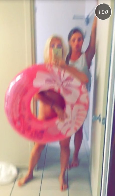 RosieVan hd actress photos