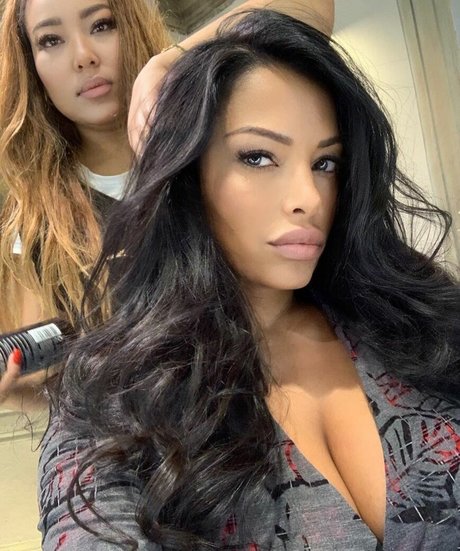 skinny blonde milf onlyfans pretty pic