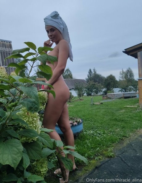 malinkasv adult model images