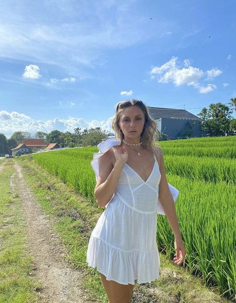 emily morgan sex model pic