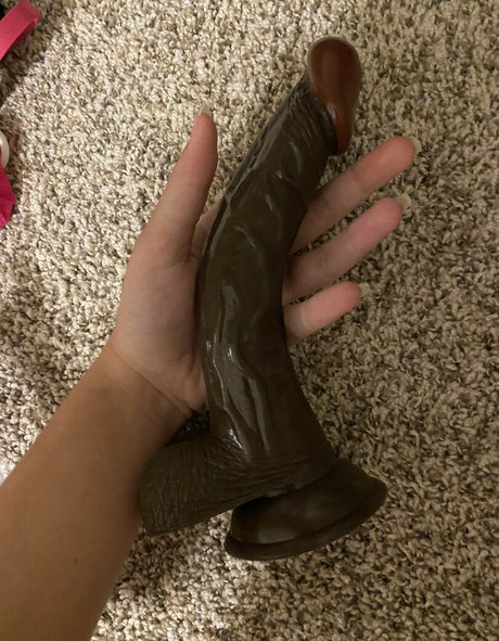 silkyvinyl model naked galleries