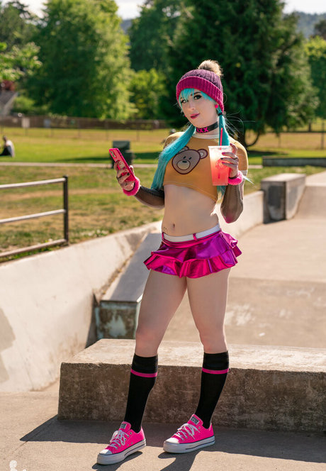 shiriallwood perfect model photo