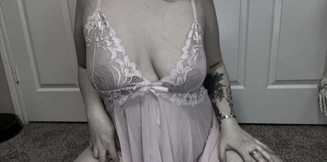 blonde secretary onlyfans exclusive img