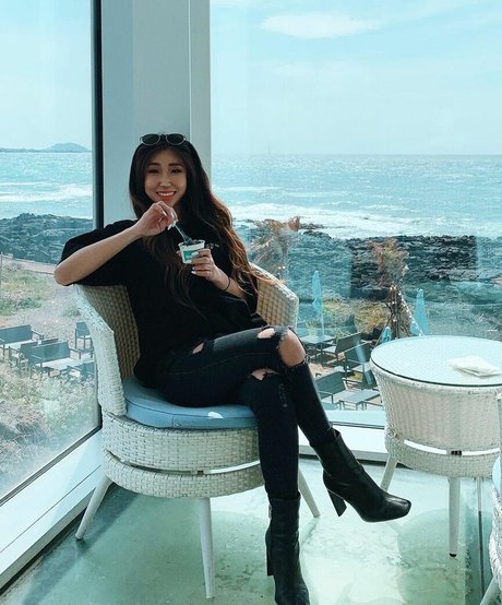 Jinnnyk xxx pornstar img