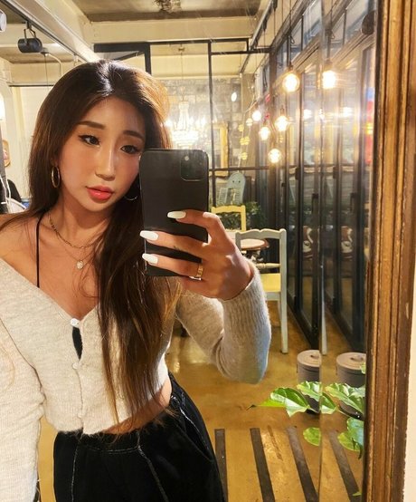 Jinnnyk art pornstar pictures