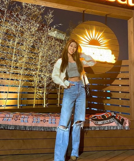 Jinnnyk pornstar sexy image