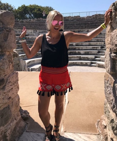 Katy Hill model perfect image