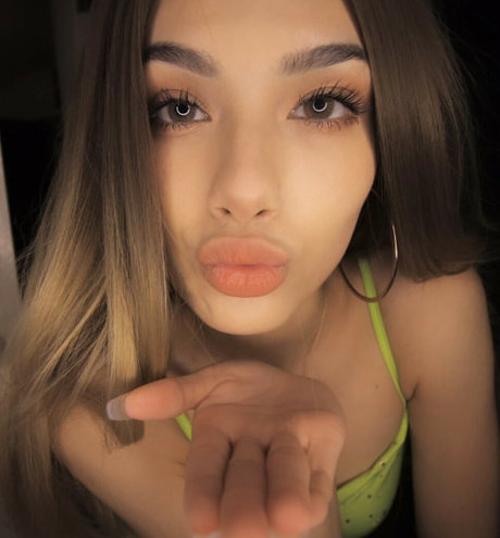 skinny babe onlyfans hot porn picture