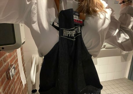 hooters onlyfans hot naked archive