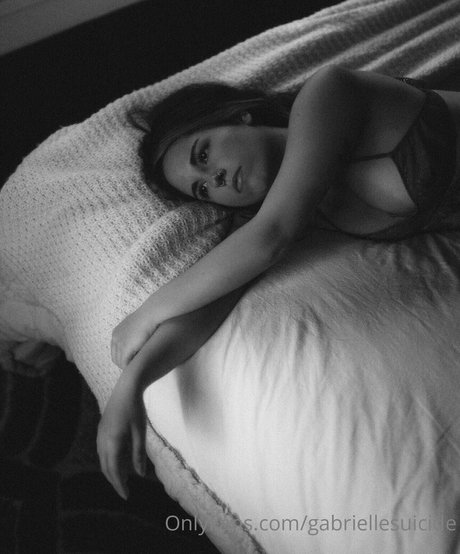 gabriellesuicide pretty actress image