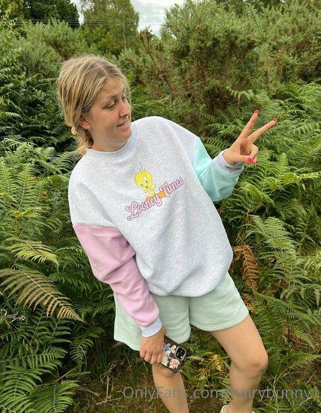 hairybunny1 high quality pornstar picture