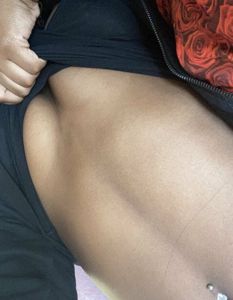 baezy star nude pics