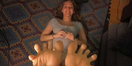 Footpunkz star sexy pictures