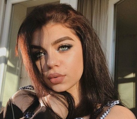 shemale handjob onlyfans free naked galleries