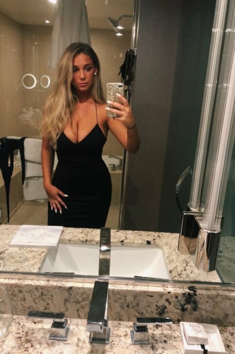 Cassandra Spano art actress img