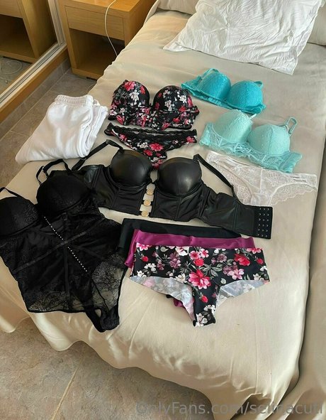 selinacuti star top image