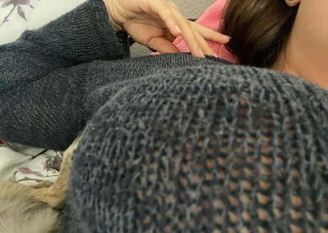 selinacuti model nudes images