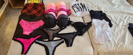 selinacuti erotic actress image