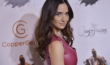 Sara Malakul Lane pornstar sexy pictures