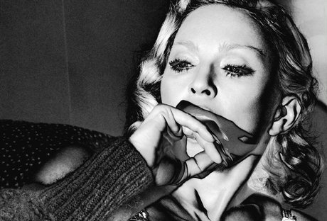 busty brunette onlyfans free naked archive