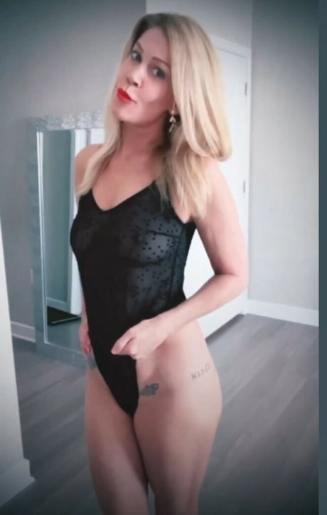 fitwithkara pornstar sexy image