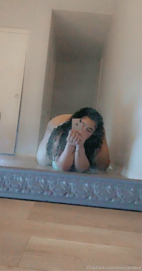 Breecandace model adult image