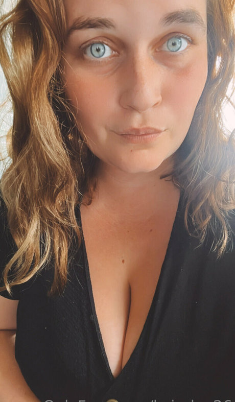 keiralee26 nude model pictures