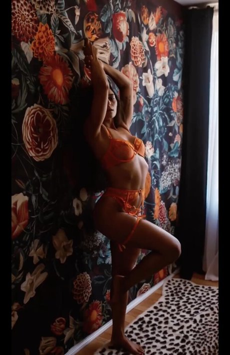 Annabel DaSilva adult star photo