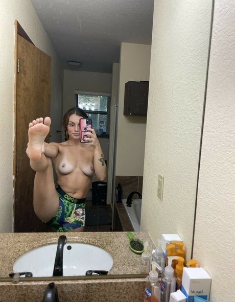 babe brunette onlyfans hot nude photos