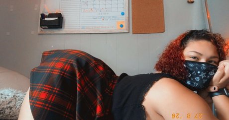 yourlocalewhore nude model pics