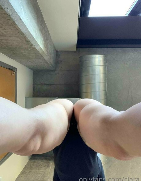 clara pornstar naked image