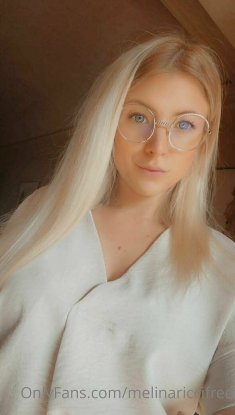 melinariccifree star perfect photo