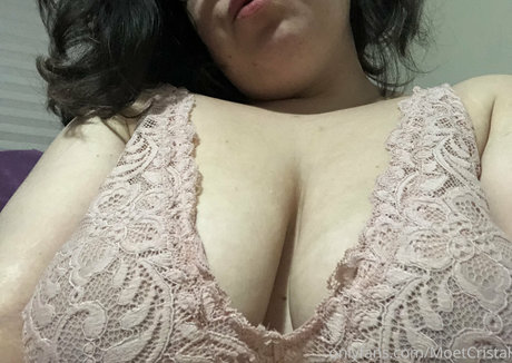 moetcristalbbw sexy model picture