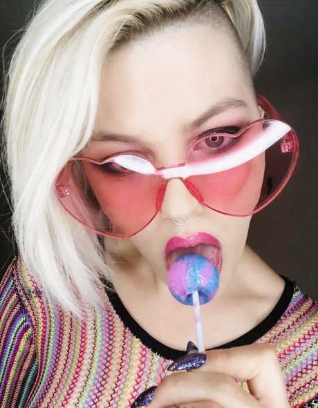 famous nude onlyfans hot porn picture