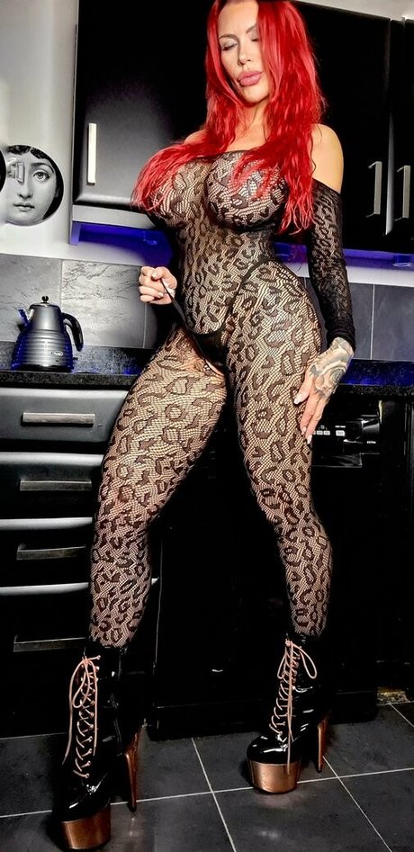 taniaamazon star beautiful image