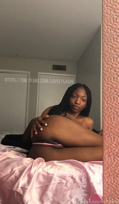 lovelylashe beautiful pornstar images