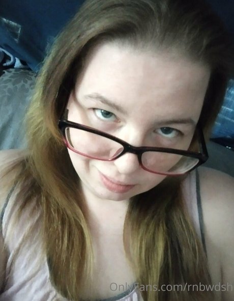 rnbwdsh beautiful model image