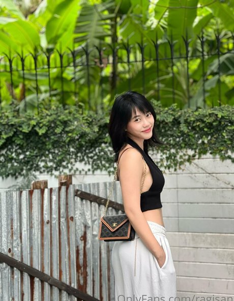 ragisan hot actress pictures