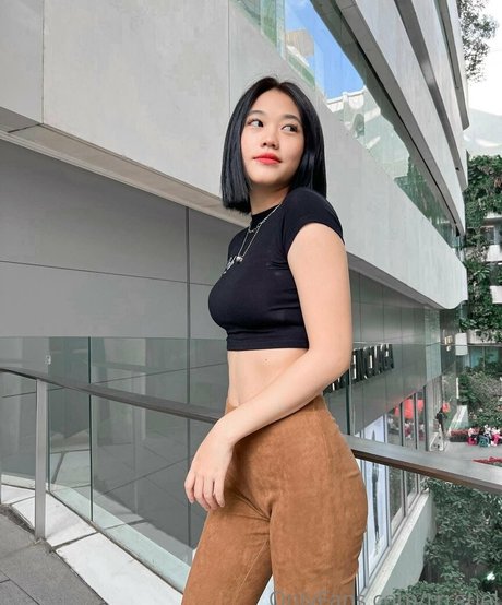 ragisan pornstar nude pics