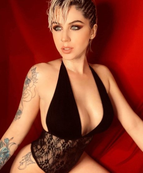 Punkqueenxoxo adult star image