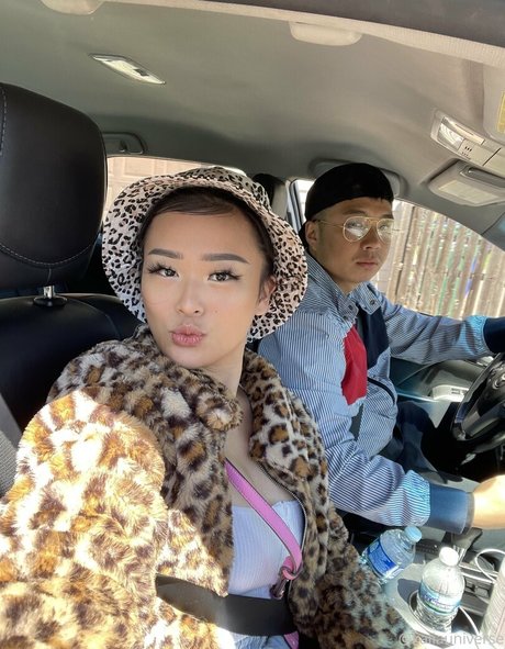 kaliauniverse art model pic